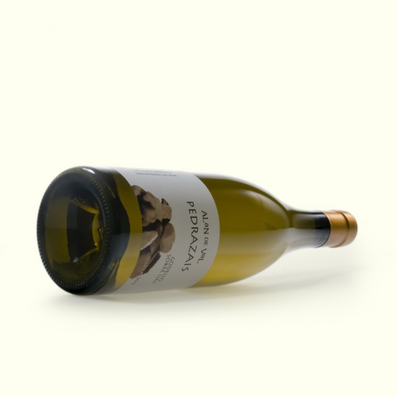 Vino blanco, uva de godello y criado sobre lias, original de la "leira" Pedrazais en los valles del Sil. DO Valdeorras.