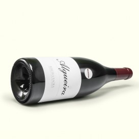 Algueira Merenzao, un vino tinto elaborado con la uva usada por los romanos para construir sus bancales en la Ribeira Sacra.