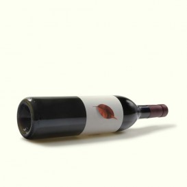 Do Umia (Pedralonga DO Rias Baixas) es un vino tinto coupage de especies autóctonas: mencia, caíño y espadeiro. Vino de bodega f